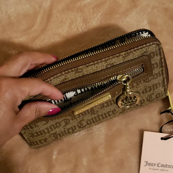 ●JUICY COUTURE fullsize Wallet - Picture 3 of 3